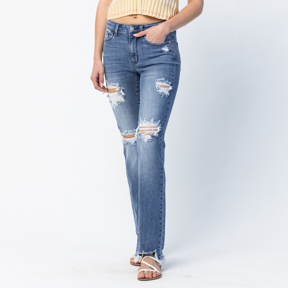 NEW 🎉🎉Judy Blue Full Size Mid Rise Destroy Straight Jeans Plus Size - Picture 11 of 15